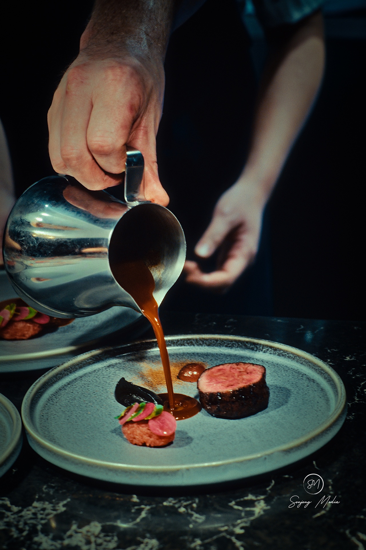 Plating sauce