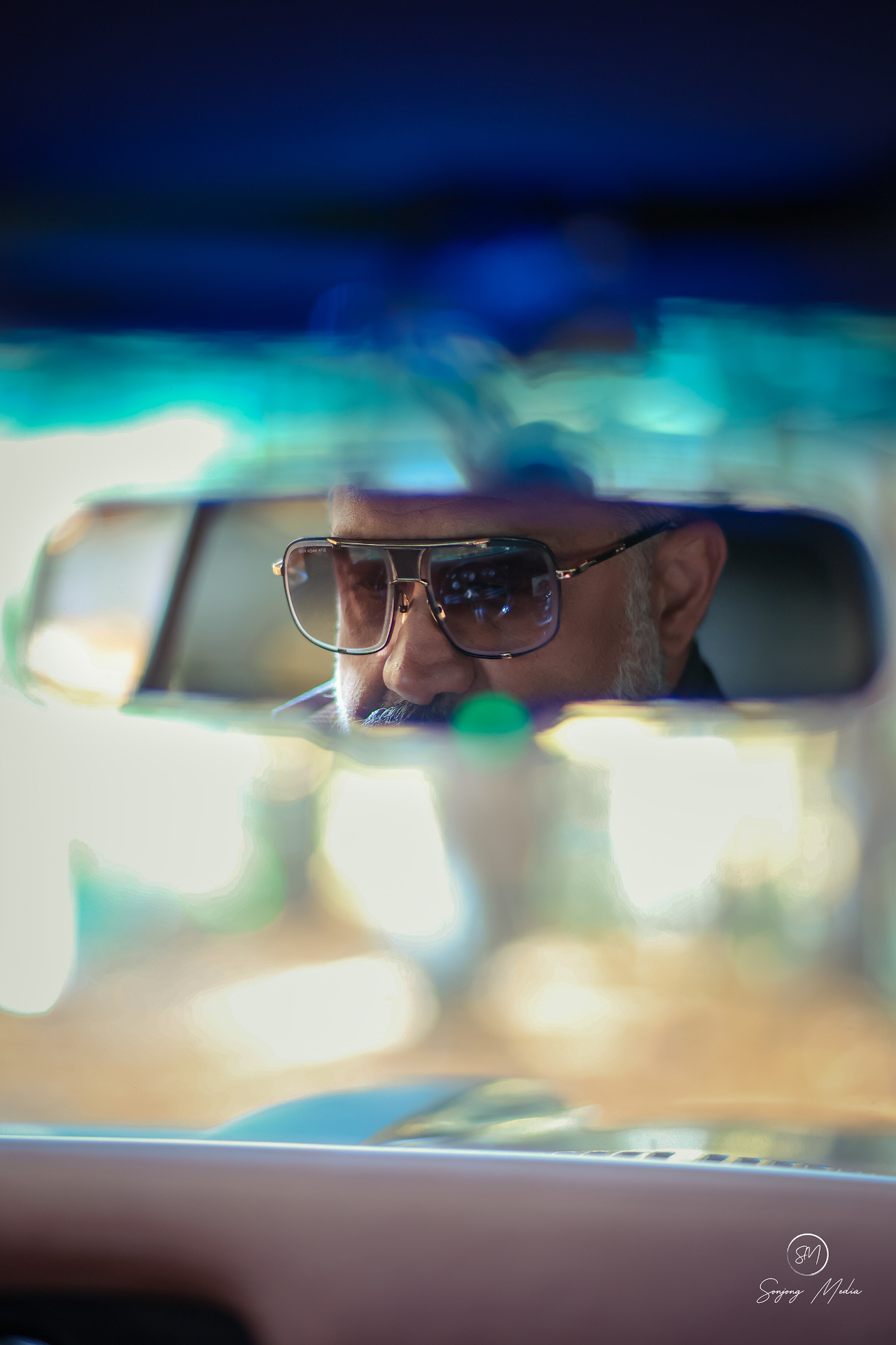 Mirror sunglasses portrait